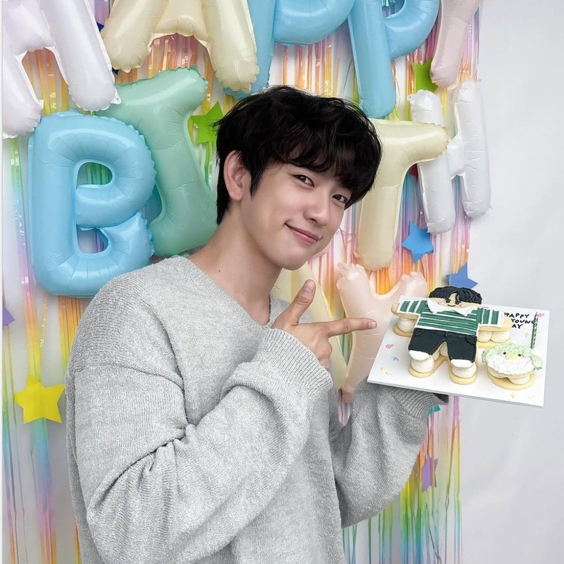 Recent activity shot of Jinyoung (GOT7)