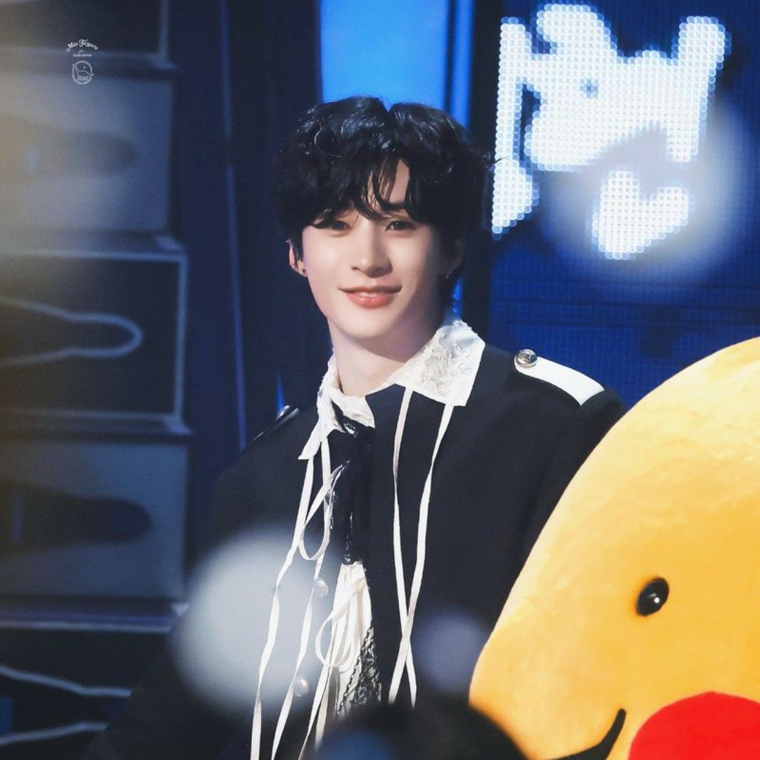 Behind-the-scenes cut of Anton (RIIZE)