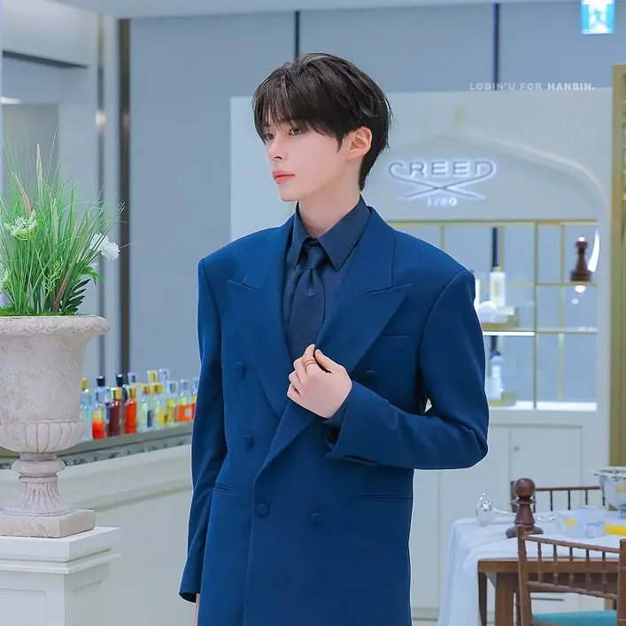 Recent activity shot of Sung Hanbin (ZEROBASEONE)