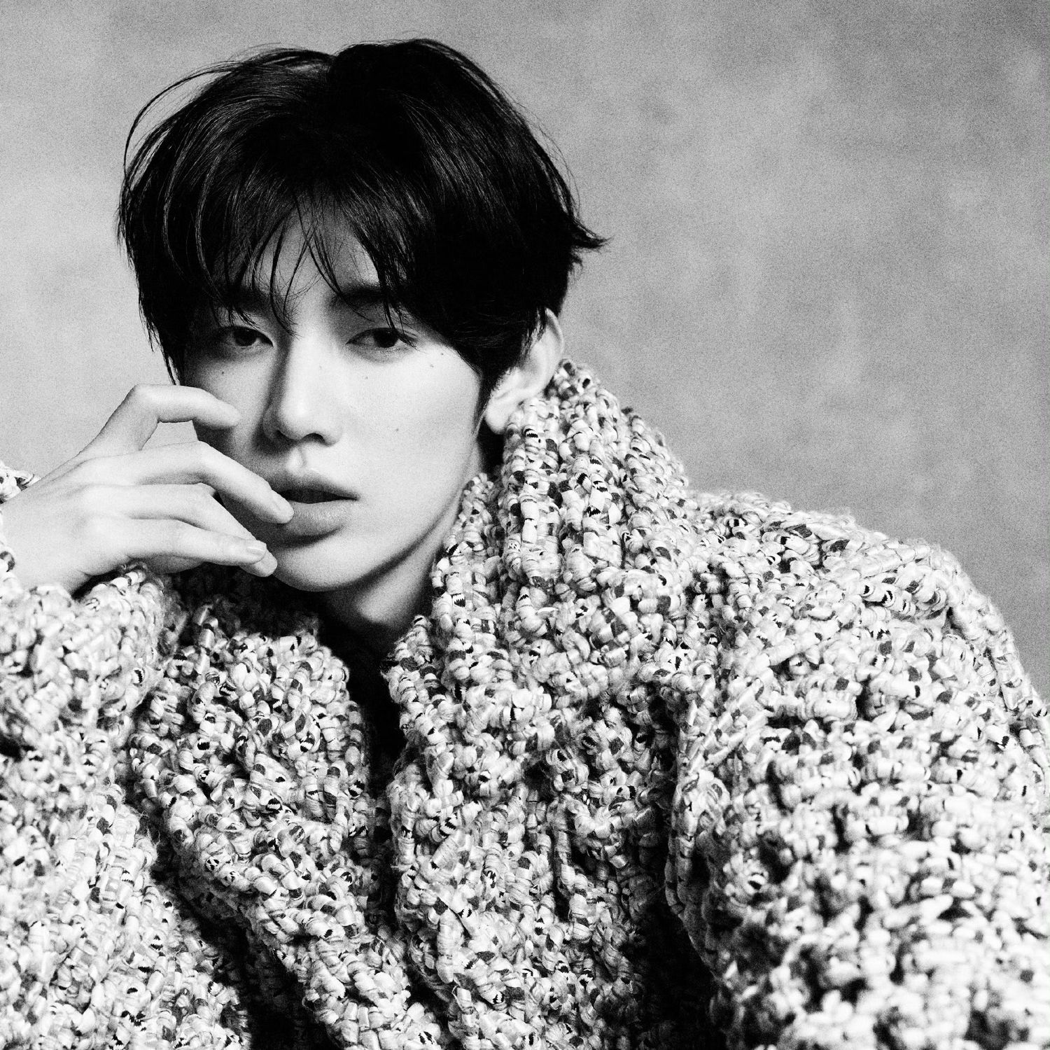 A moment captured by Zhang Hao's fan