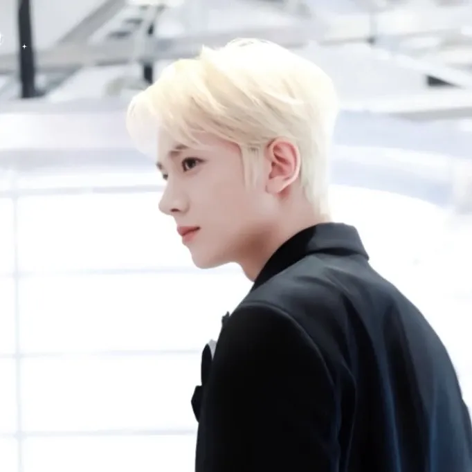 에반 최근 활동샷