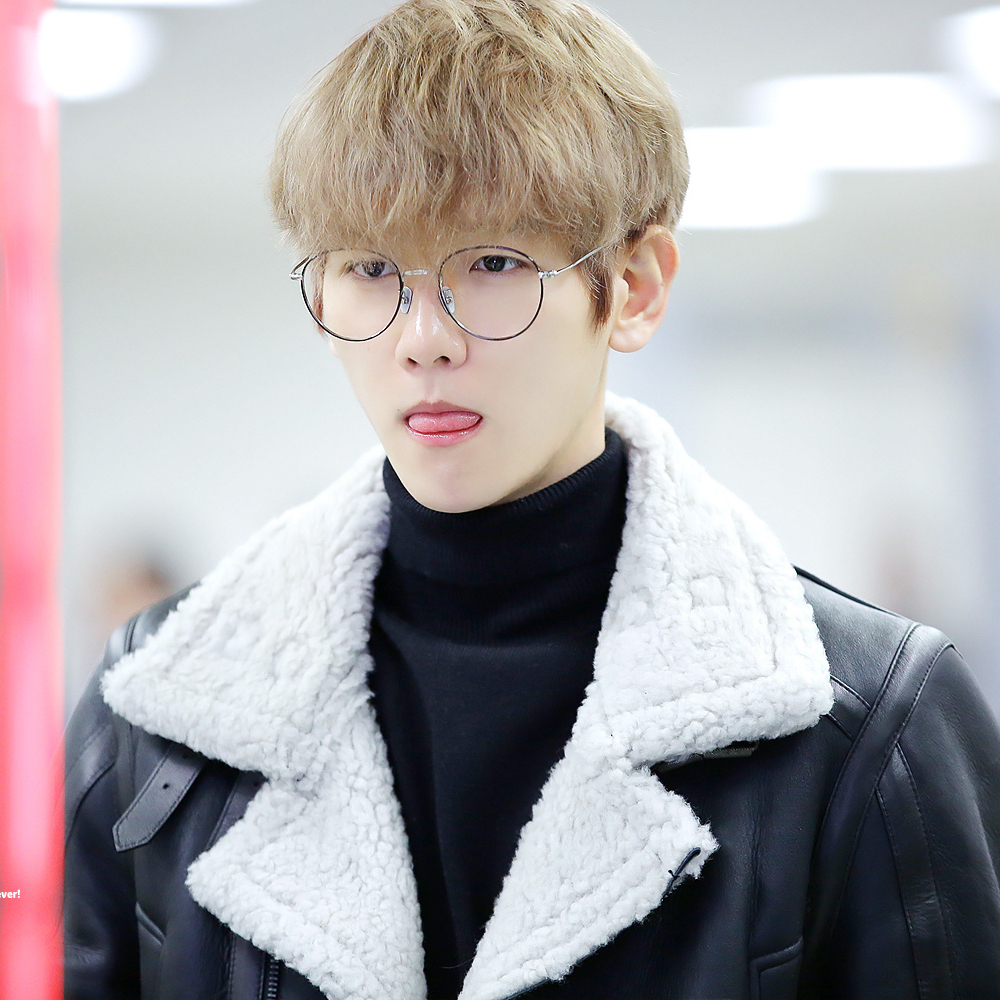 伯賢 (EXO)粉絲拍下的瞬間