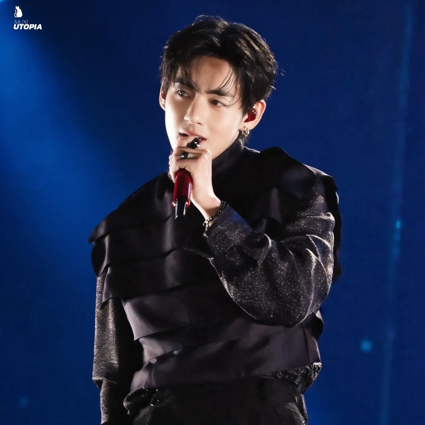 A moment captured by V (BTS)'s fan