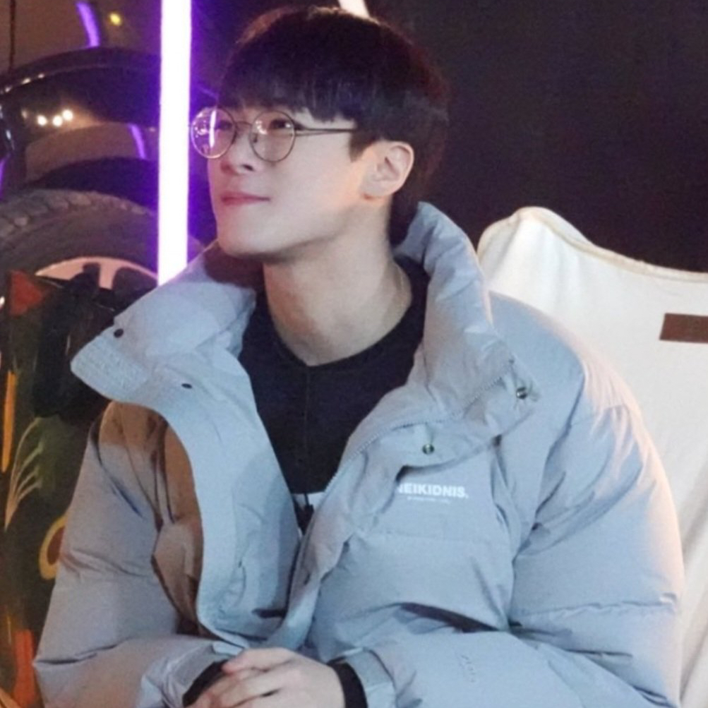 Latest photo of Moonbin (ASTRO)