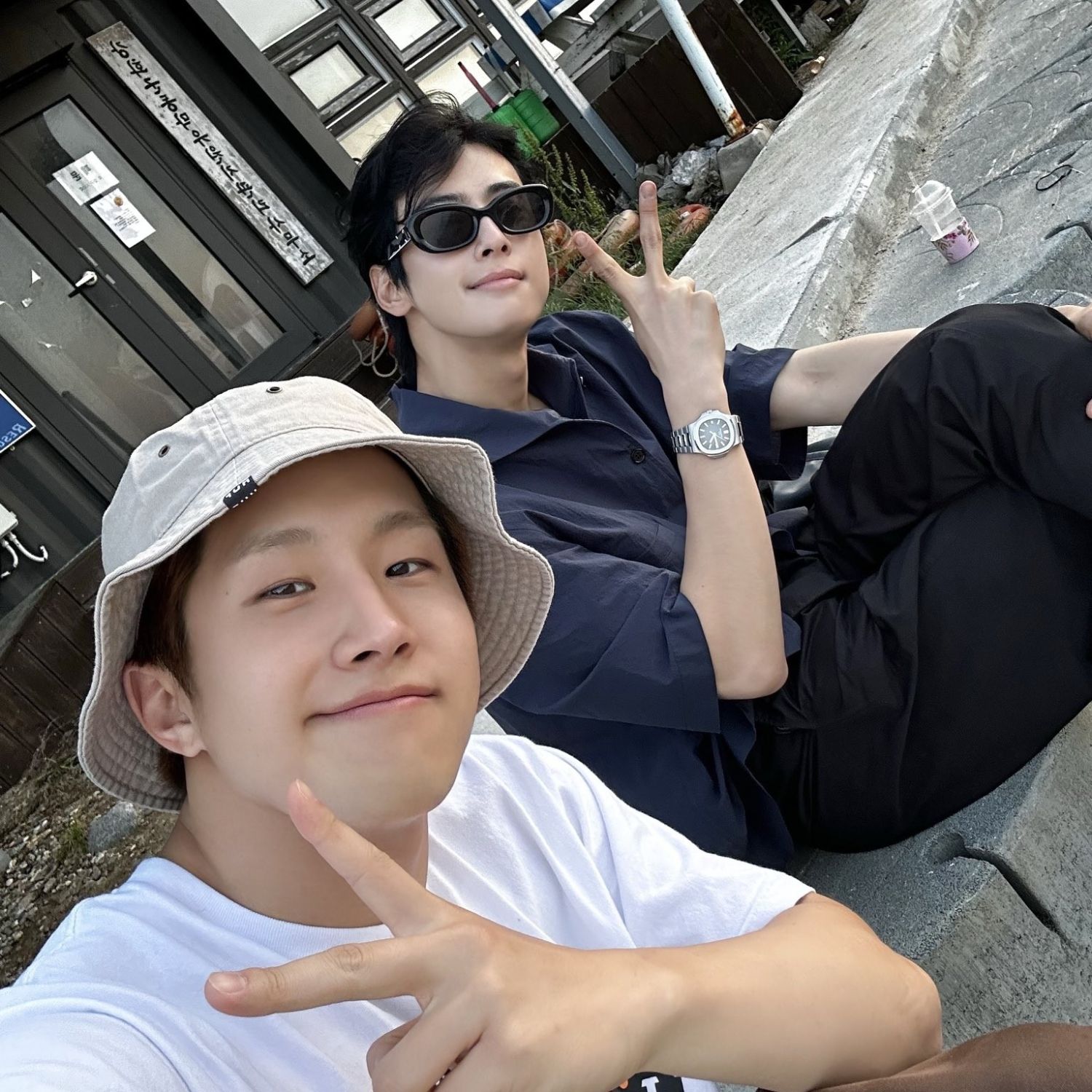 Latest photo of Jinjin (ASTRO)