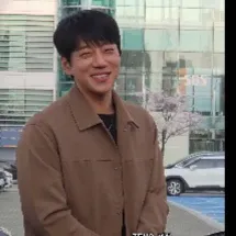 Behind-the-scenes cut of Hwang Chiyeol