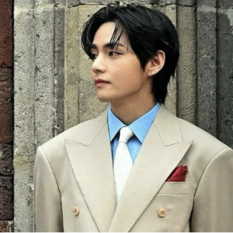 Foto terbaru V (BTS)
