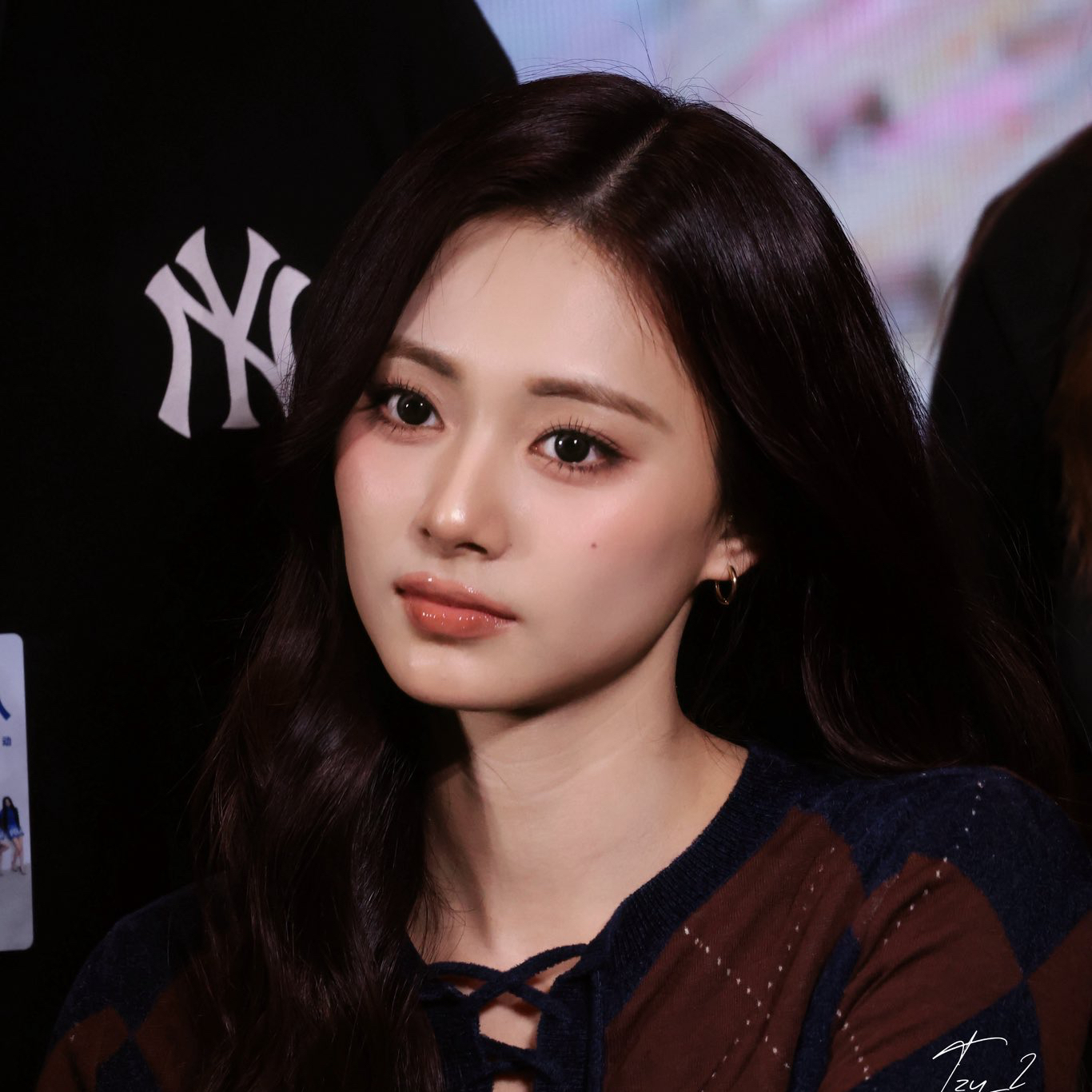 Momen yang diabadikan oleh penggemar Tzuyu (TWICE)