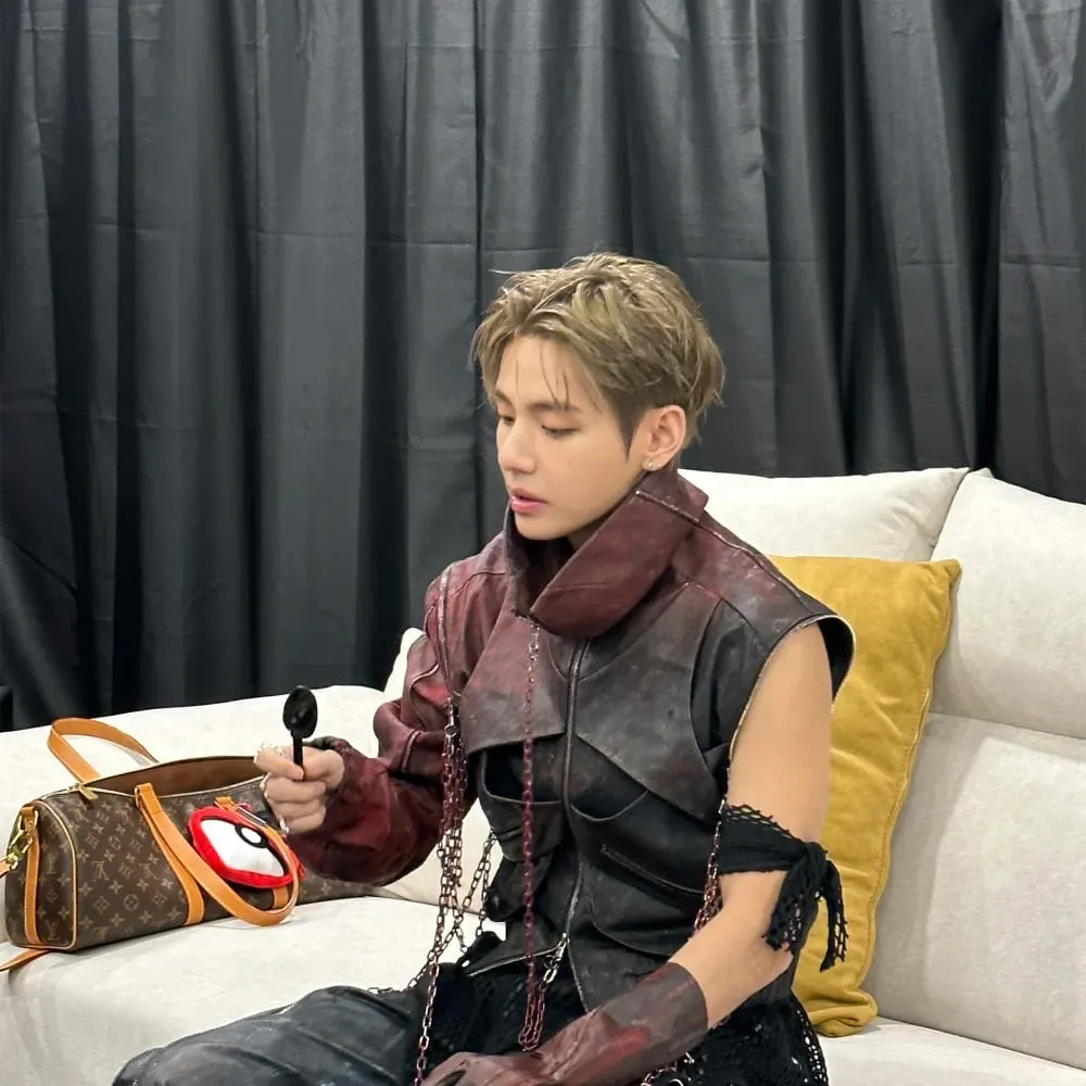 Foto terbaru V (BTS)