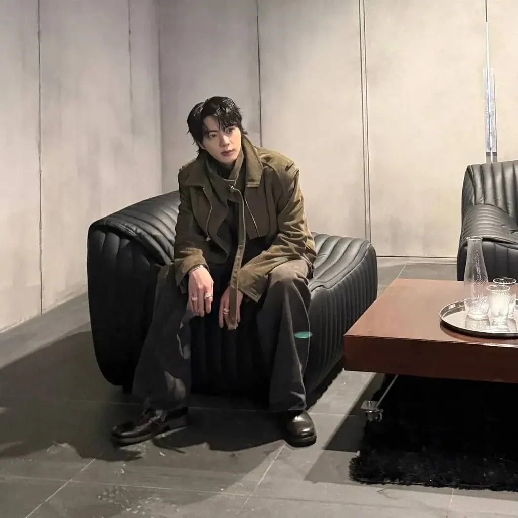 진 (방탄소년단)의 최신 사진