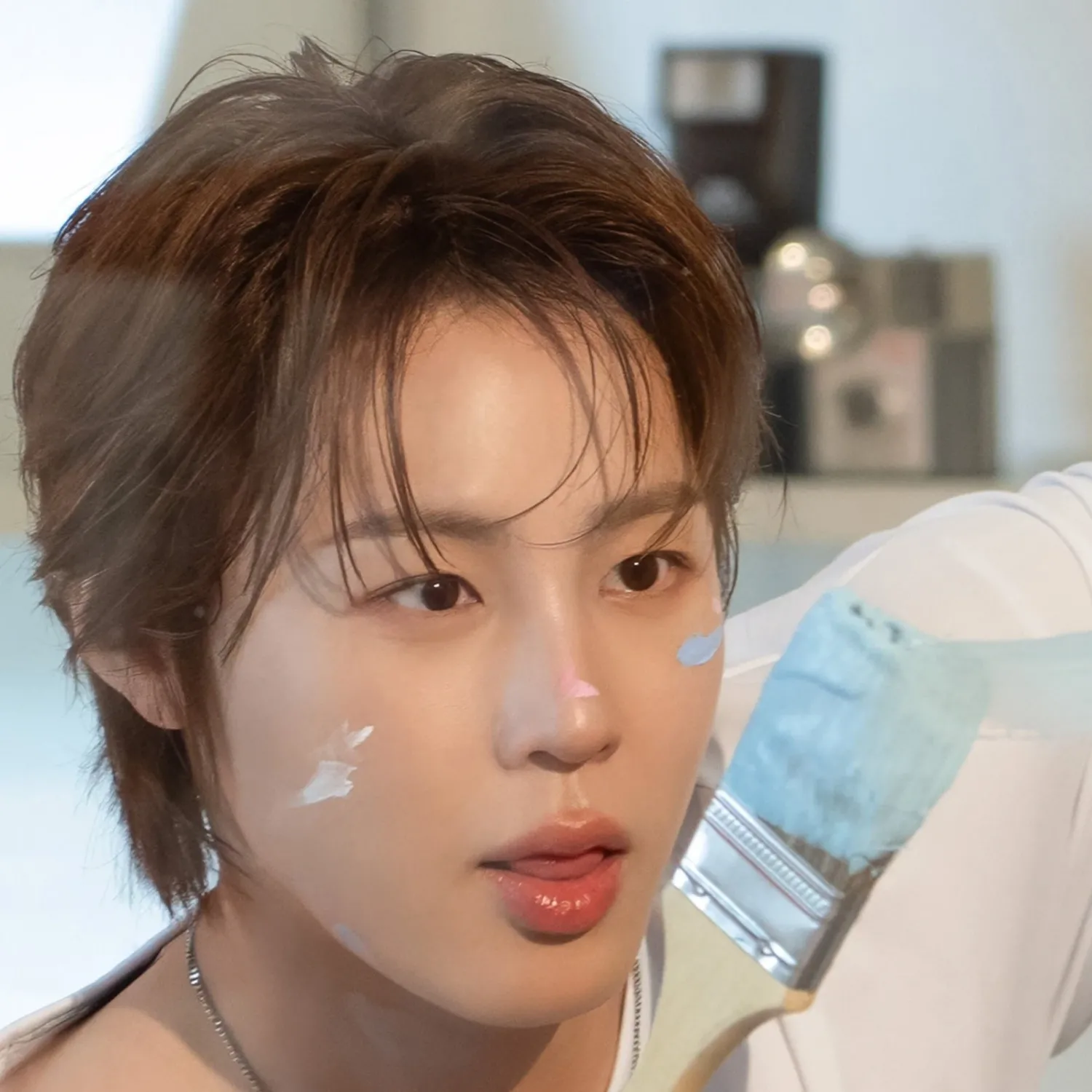 하성운의 비하인드 컷