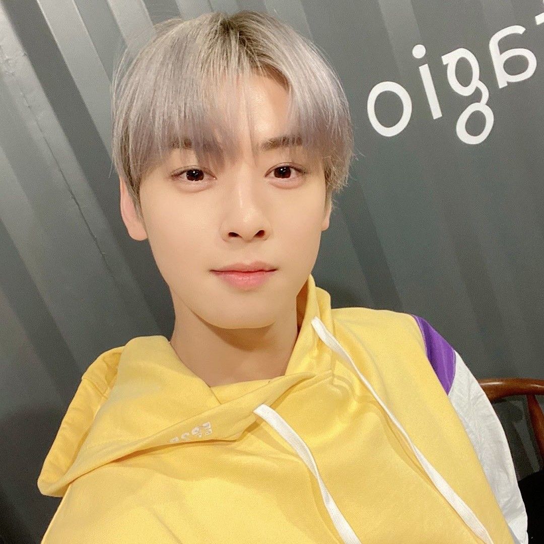 A moment captured by Eunwoo (ASTRO)'s fan