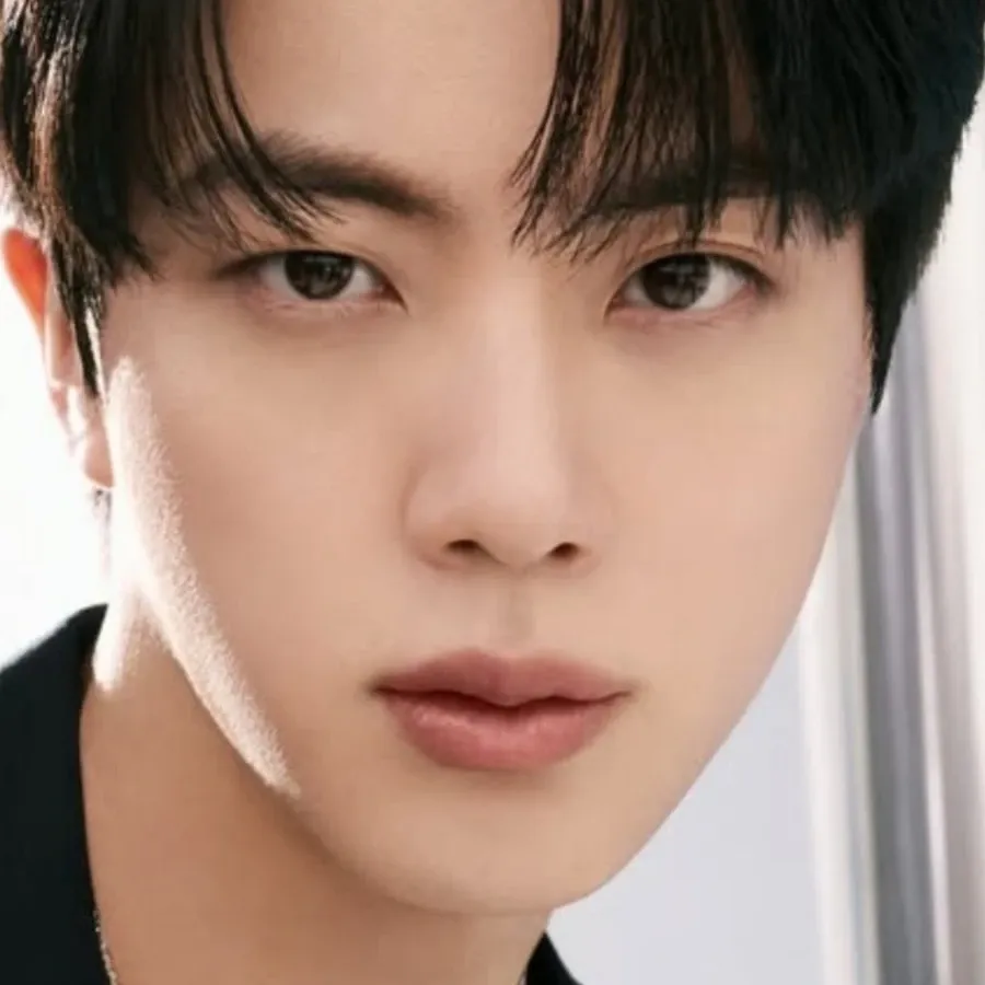 Potret di balik layar Jin (BTS)