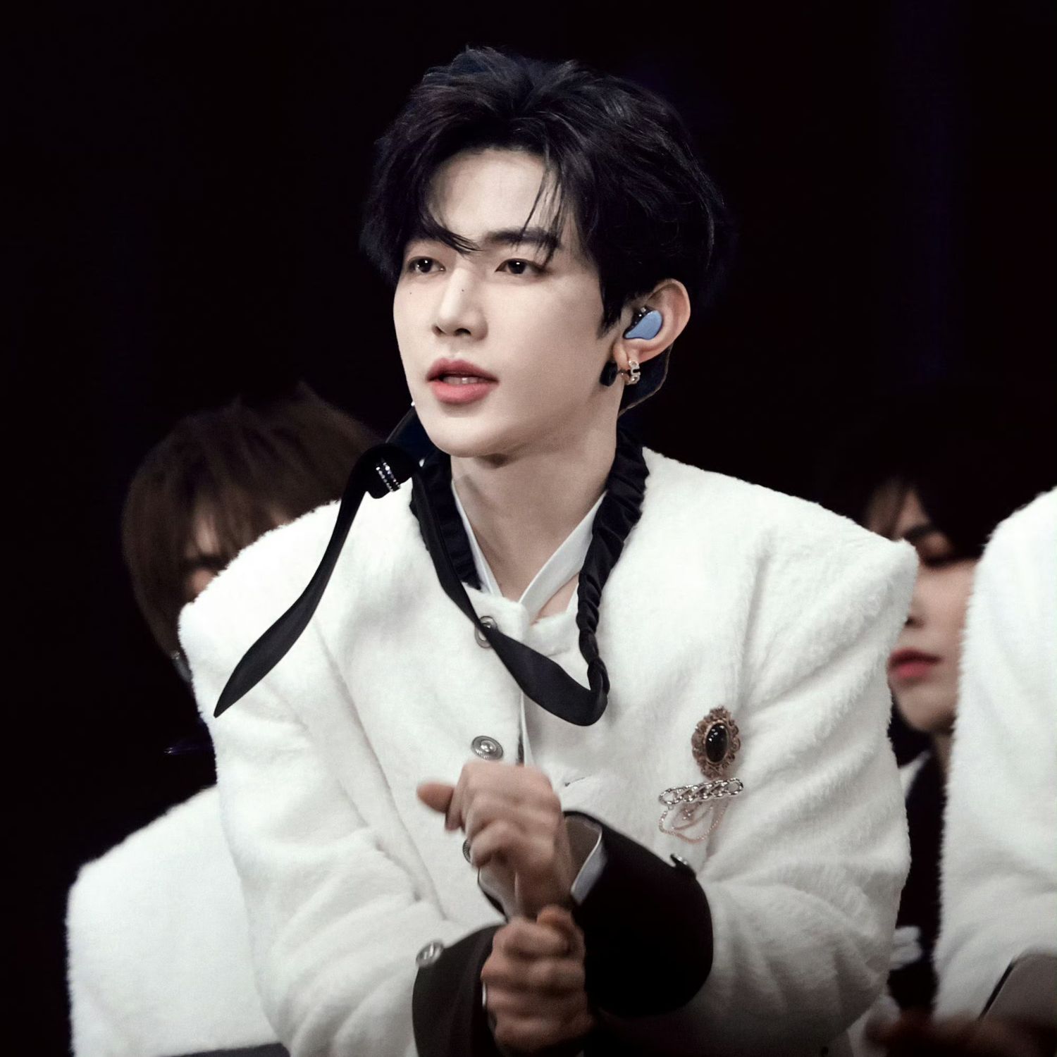 A moment captured by Zhang Hao's fan