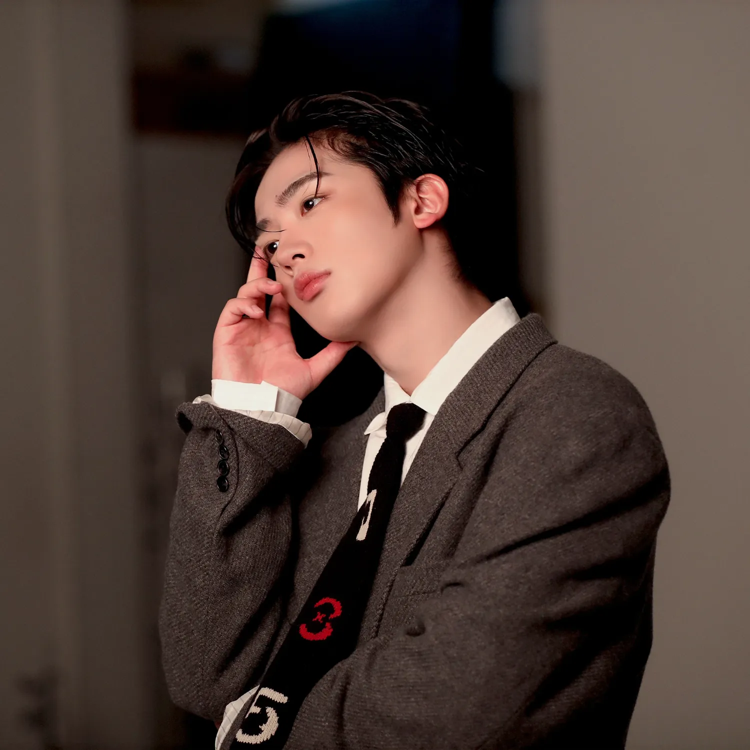 Behind-the-scenes cut of Kim Yohan (WEi)