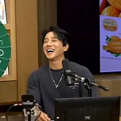 Recent activity shot of Hwang Chiyeol