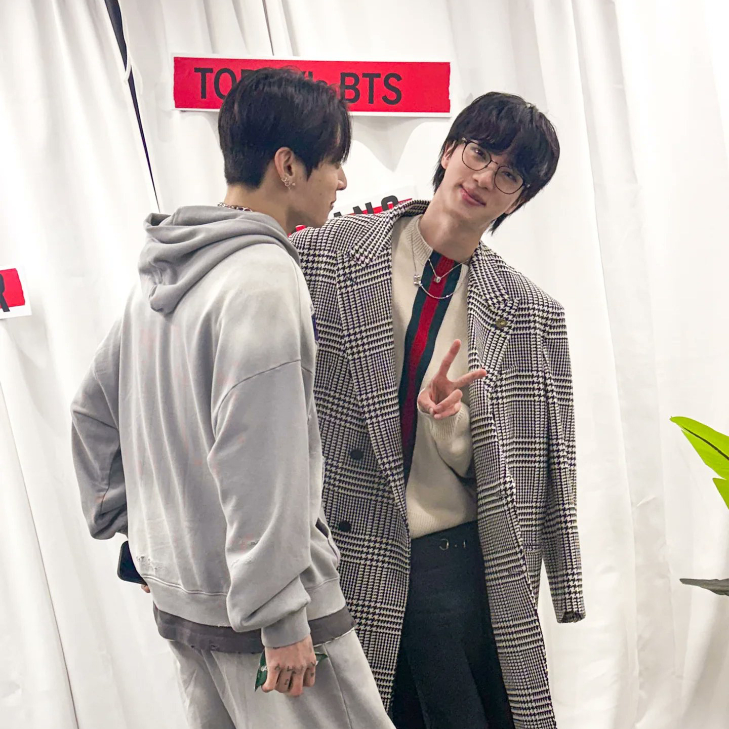 Potret di balik layar Jin (BTS)