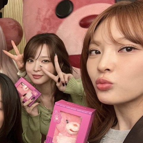 Recent activity shot of Billlie