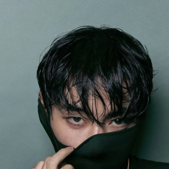 Latest photo of V (BTS)