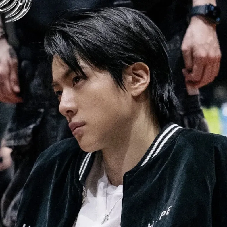 Behind-the-scenes cut of Jin (BTS)