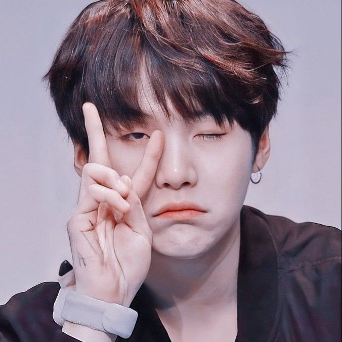 슈가 (방탄소년단)의 최신 사진