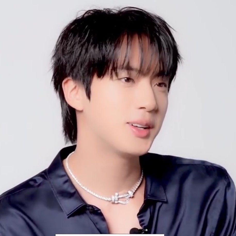 진 (방탄소년단) 최근 활동샷