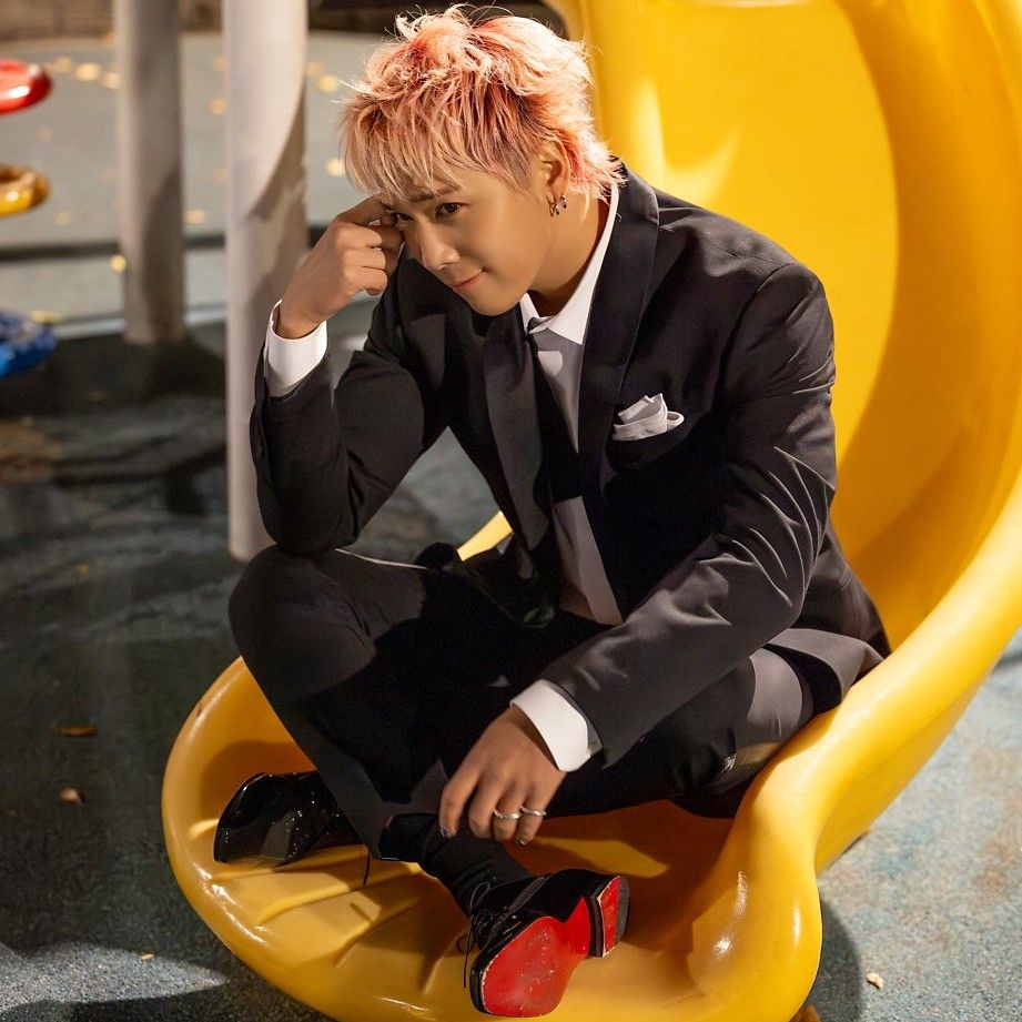 Behind-the-scenes cut of Lee Honggi (FTIsland)