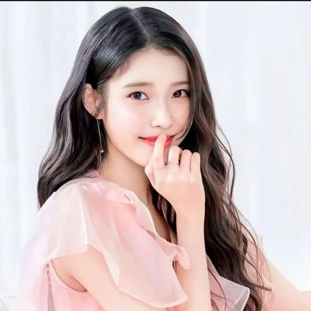 Momen yang diabadikan oleh penggemar IU