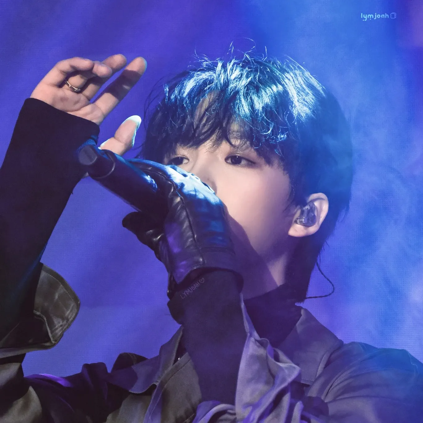 A moment captured by Lim Youngmin's fan