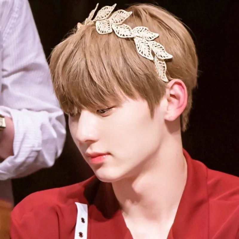 Behind-the-scenes cut of Hwang Minhyun