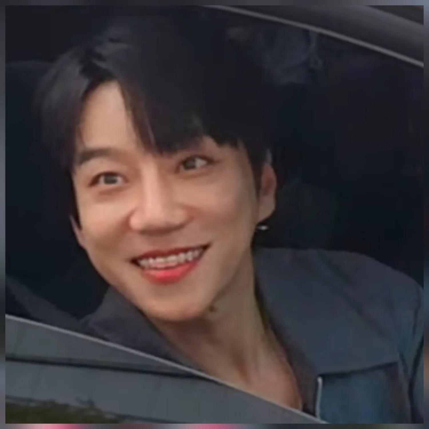 Behind-the-scenes cut of Hwang Chiyeol