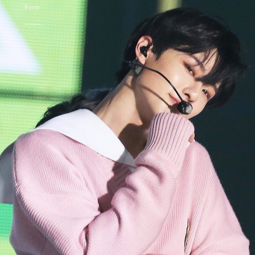 Potret di balik layar WOODZ