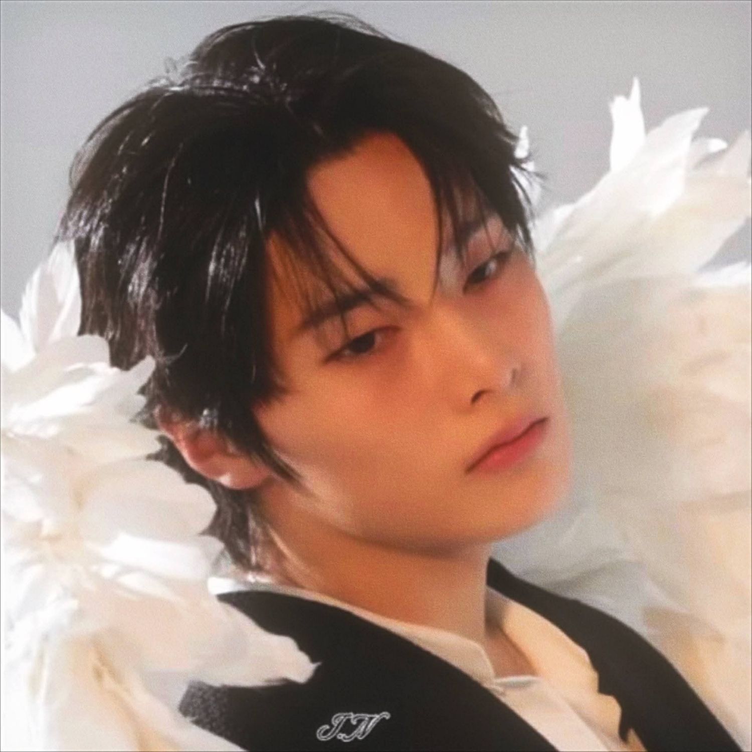 Behind-the-scenes cut of I.N (Stray Kids)