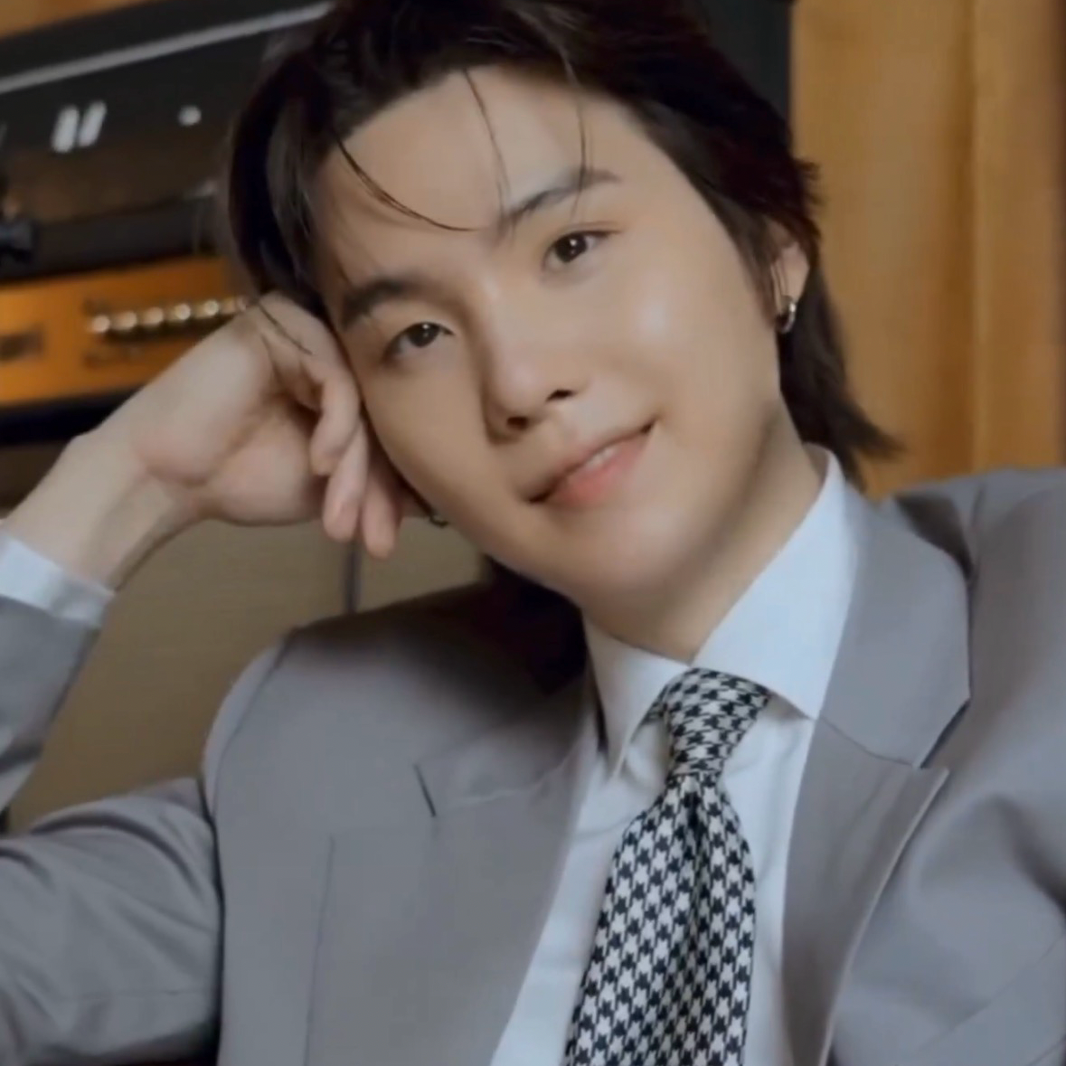 Behind-the-scenes cut of SUGA (BTS)