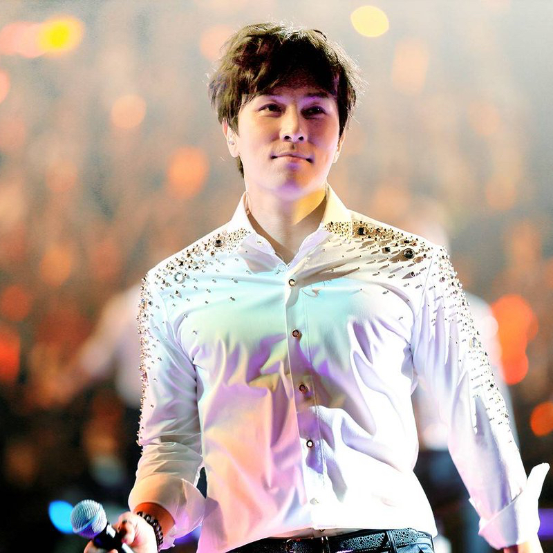 Latest photo of Kim Dongwan (SHINHWA)