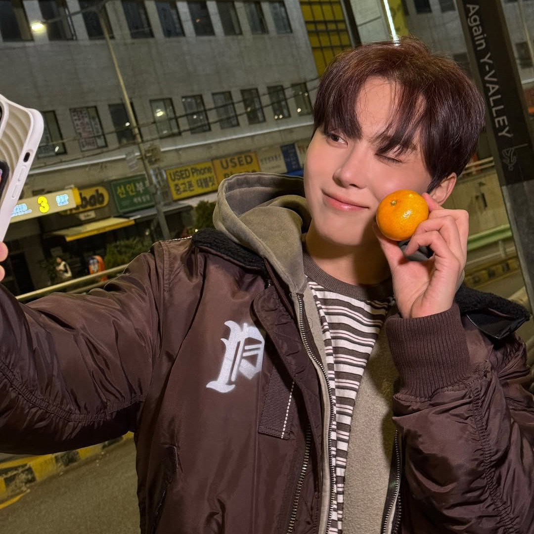 Latest photo of Seungkwan (SEVENTEEN)