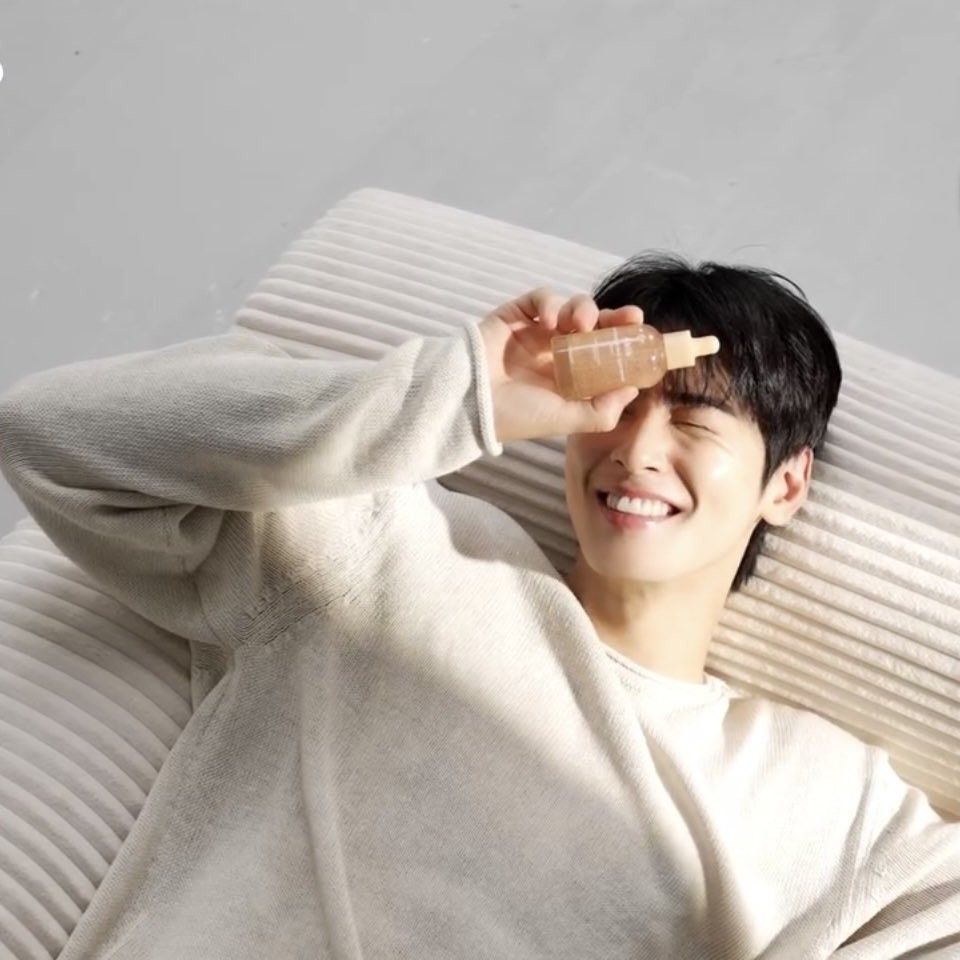 Recent activity shot of Eunwoo (ASTRO)