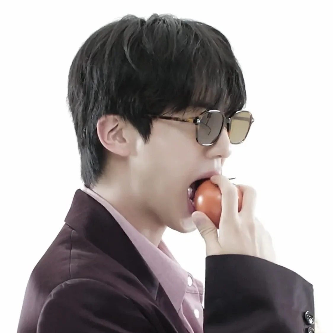 진 (방탄소년단)의 비하인드 컷