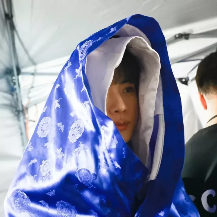 진 (방탄소년단)의 최신 사진