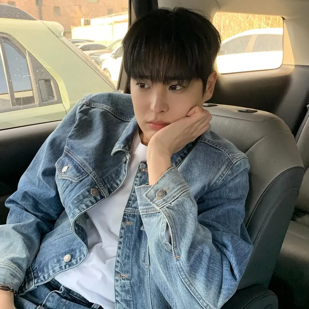 崔秉灿粉丝拍下的瞬间