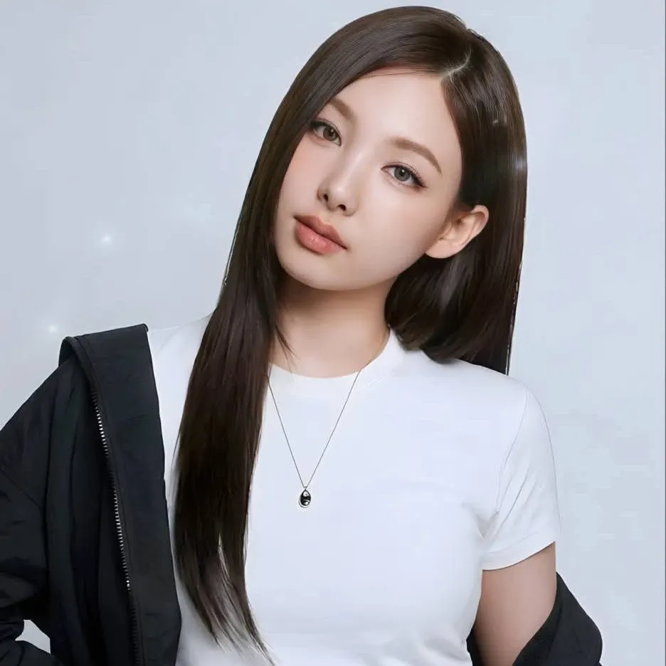 Behind-the-scenes cut of Nayeon (TWICE)