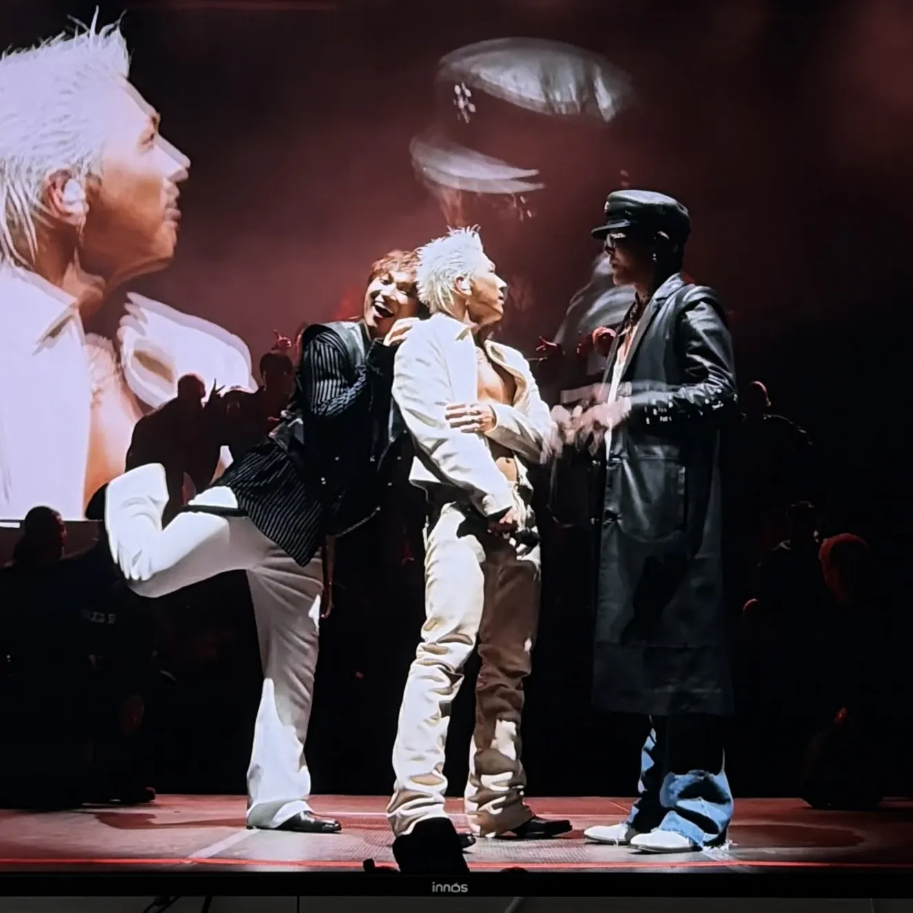 Must-see popular post of G-DRAGON (빅뱅), your favorite