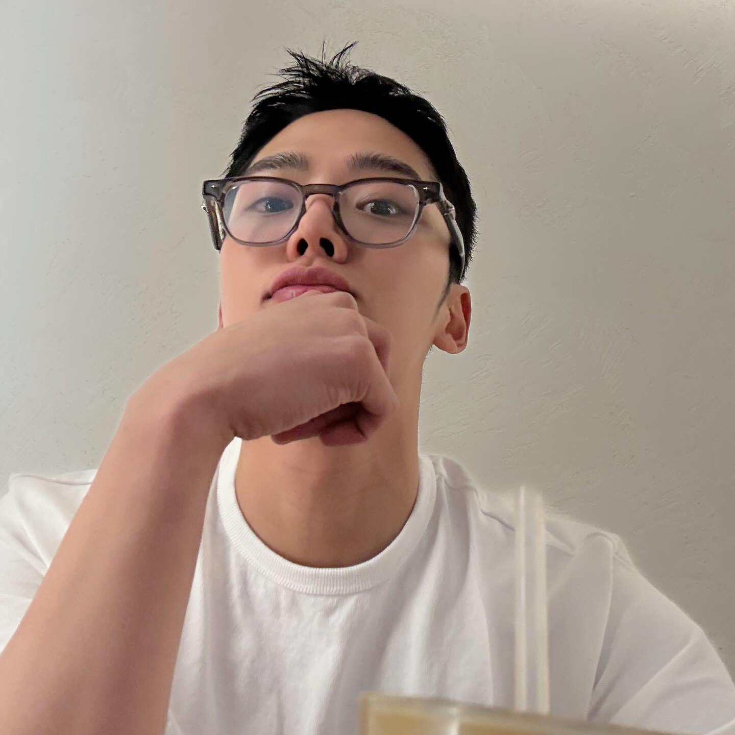 로운의 최신 사진