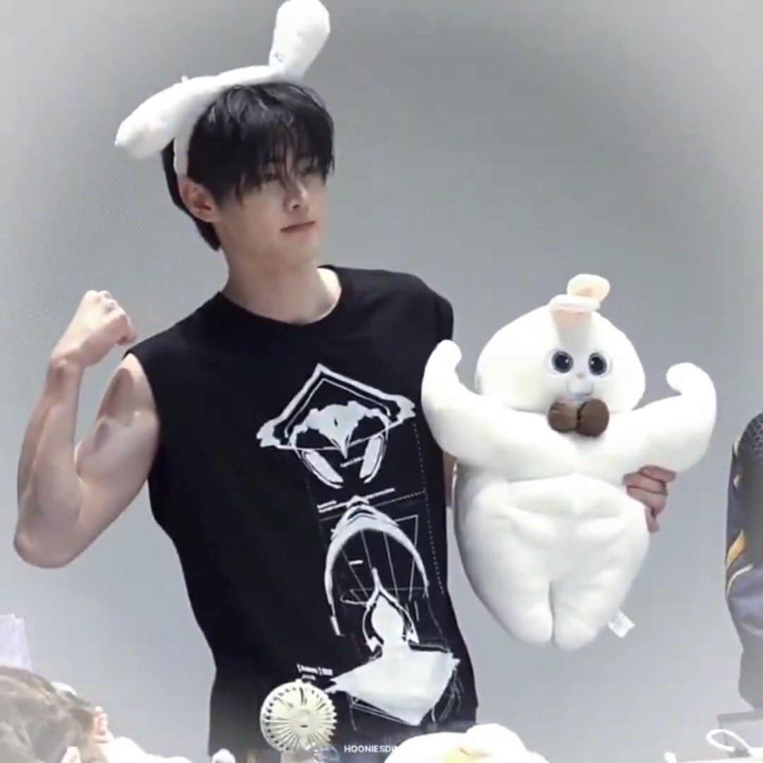 成訓 (ENHYPEN)的最新照片