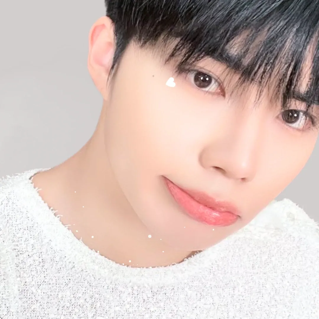 Latest photo of Park Gunwook (ZEROBASEONE)