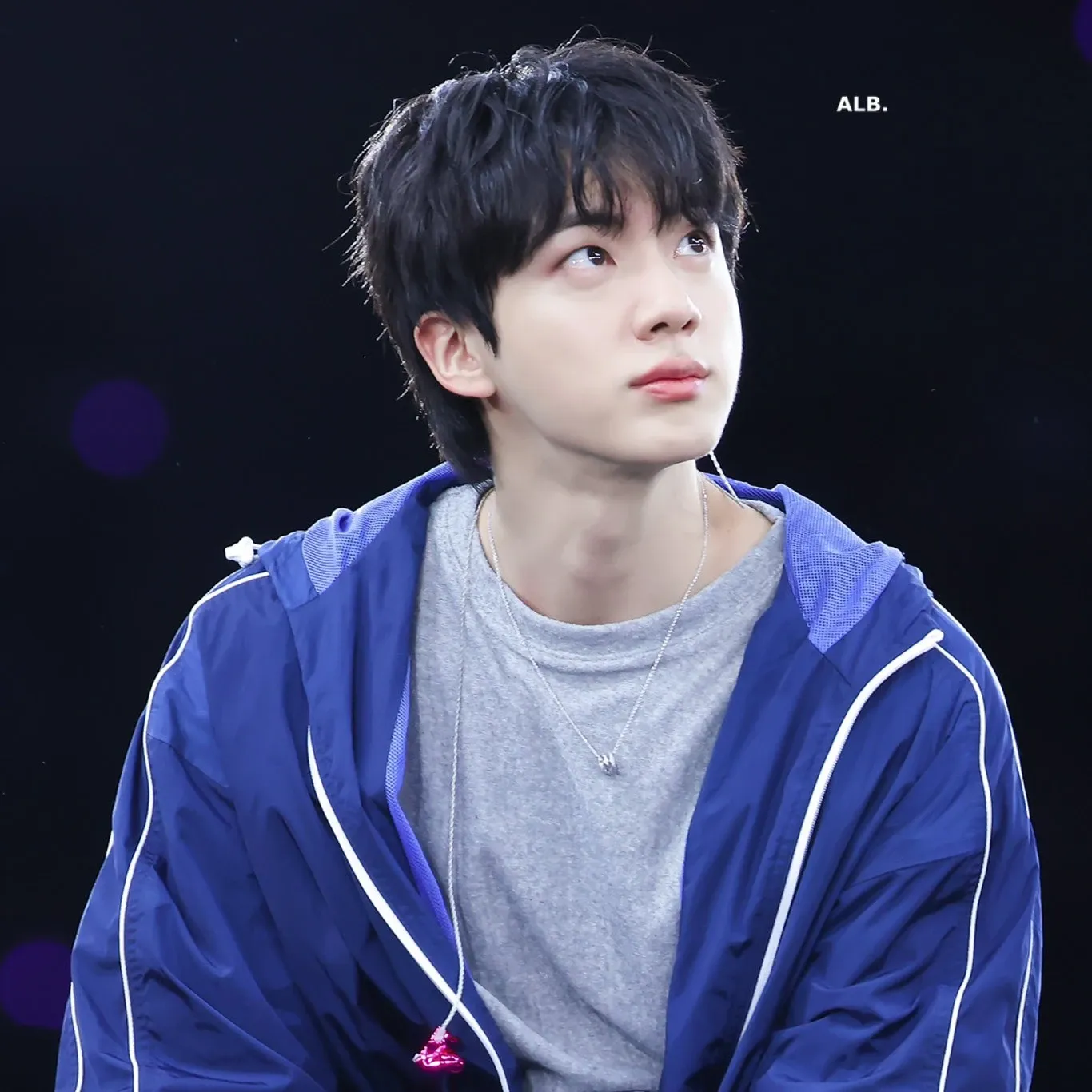 Momen yang diabadikan oleh penggemar Jin (BTS)