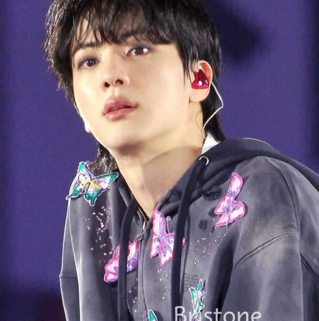 Foto terbaru Jin (BTS)