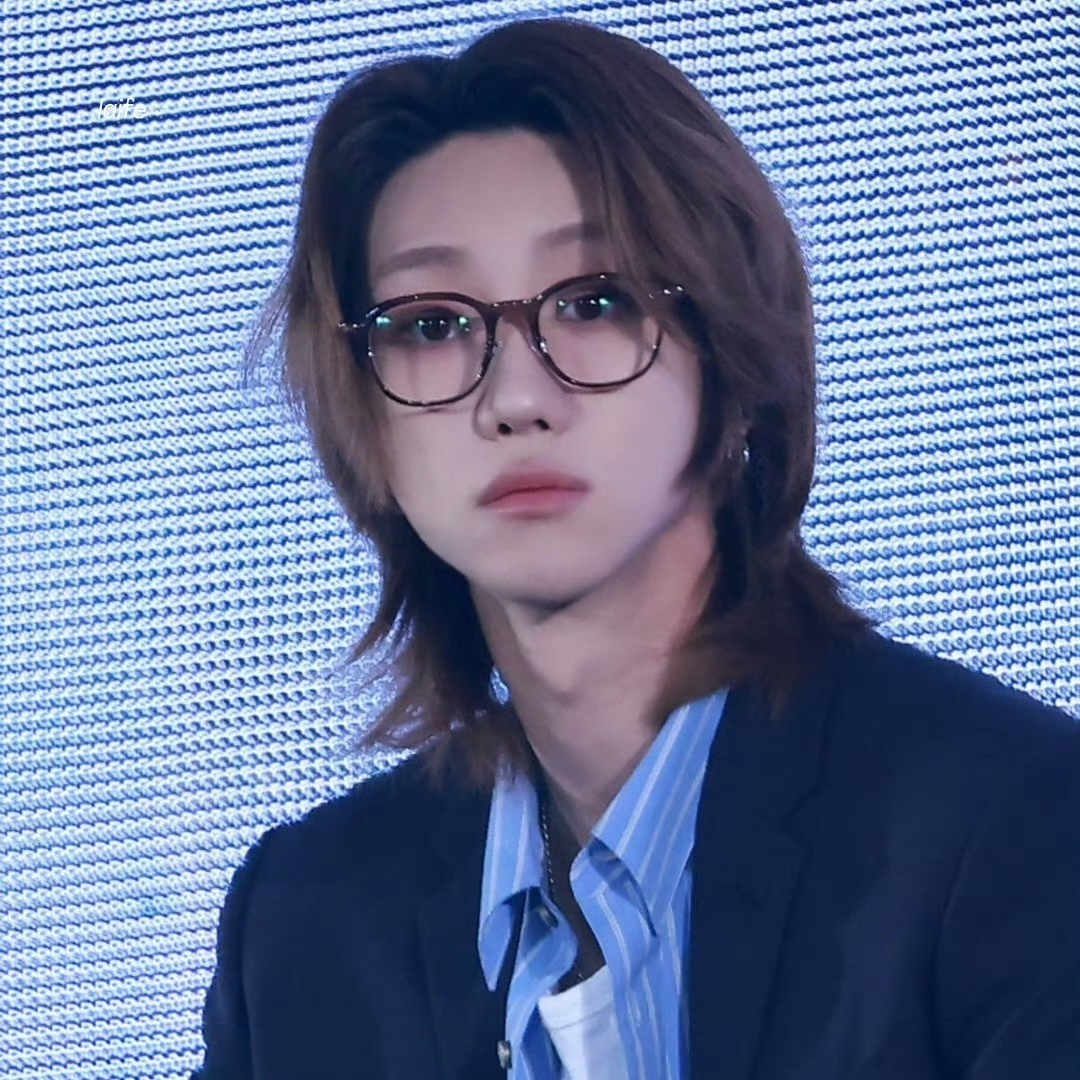 Recent activity shot of The 8 (SEVENTEEN)