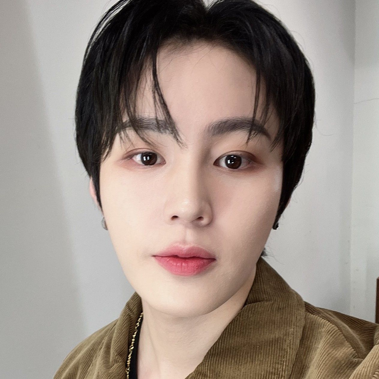 Behind-the-scenes cut of Ha Sungwoon
