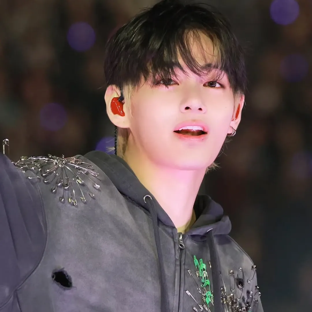 Latest photo of V (BTS)